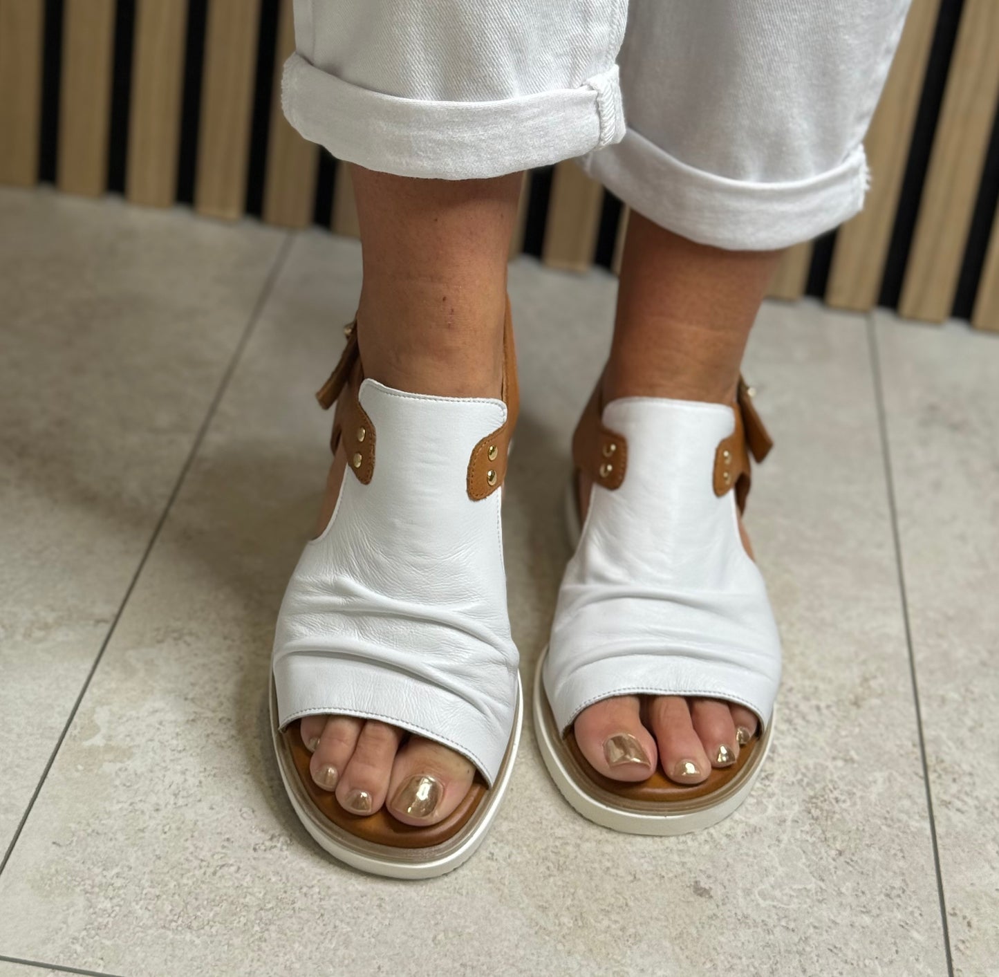 Lunar - 'Steffi' White/Tan Leather Sandal