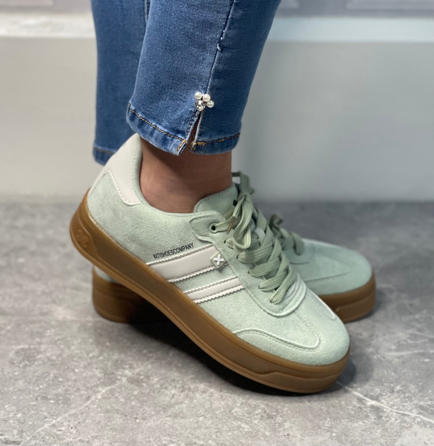 Xti - Mint/White Side Stripe Gum Sole Trainer