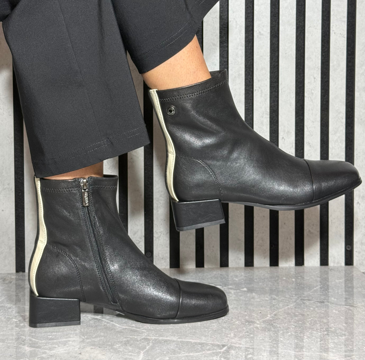 Loretta Vitale - Black Stripe Detail Leather Boot