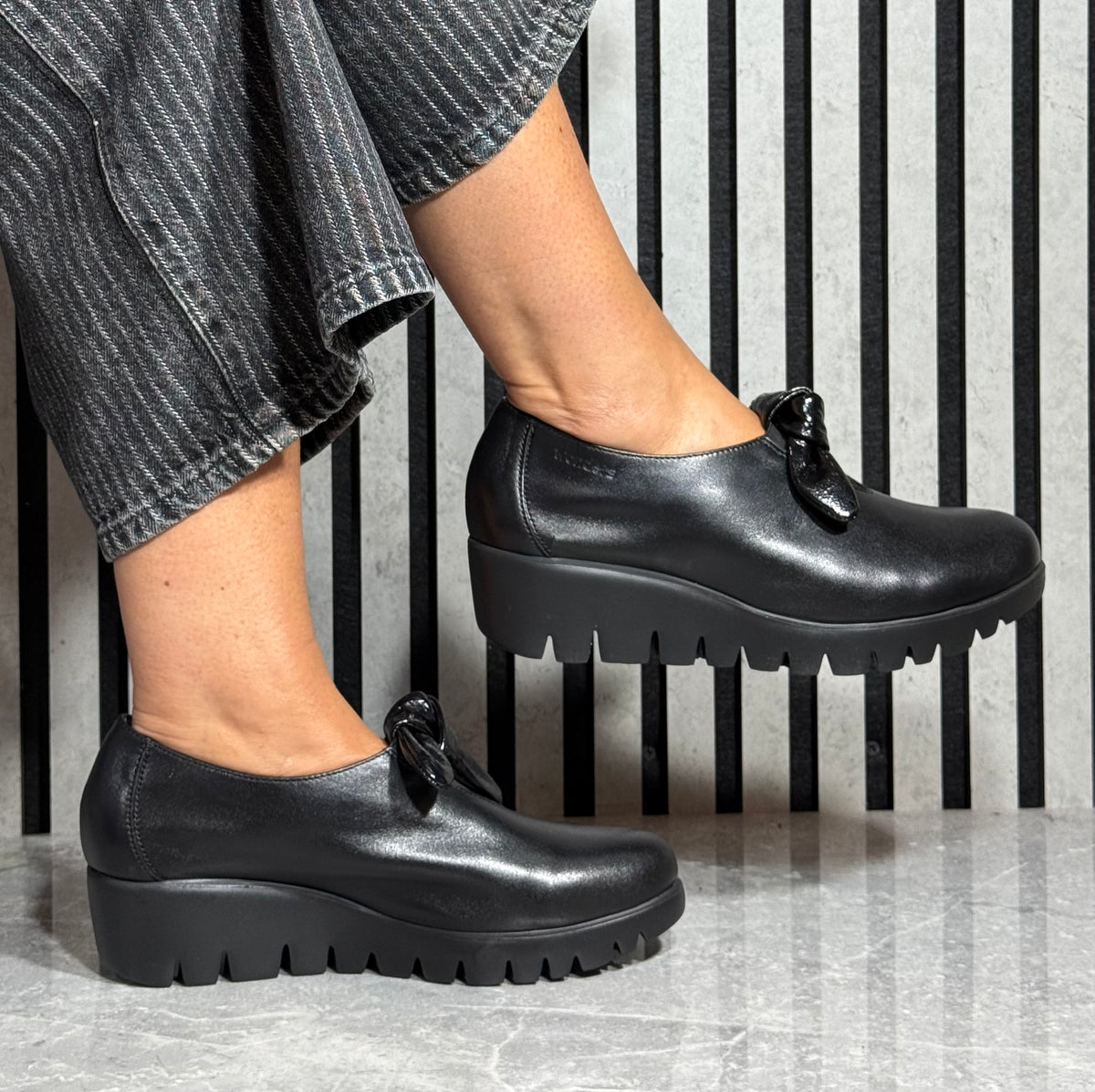 Wonders - C-33159 Black Leather Bow Detail Slip On Wedge Shoe