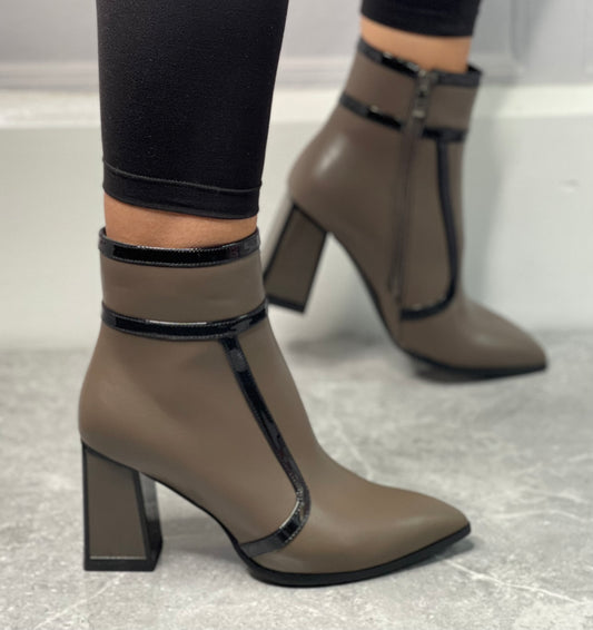 Redz - Taupe/Black Patent Trim Boot