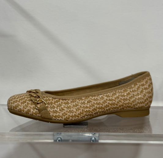 Jana - Beige/Gold Woven Detail Pump