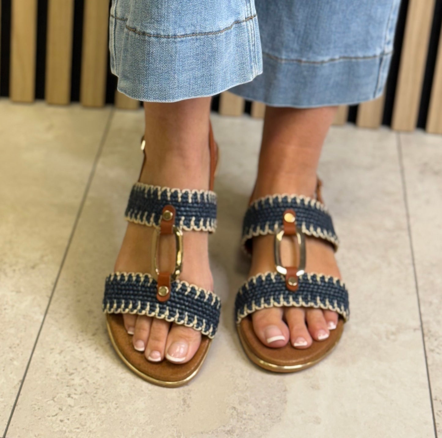 Lunar - 'Jules' Navy Sandal