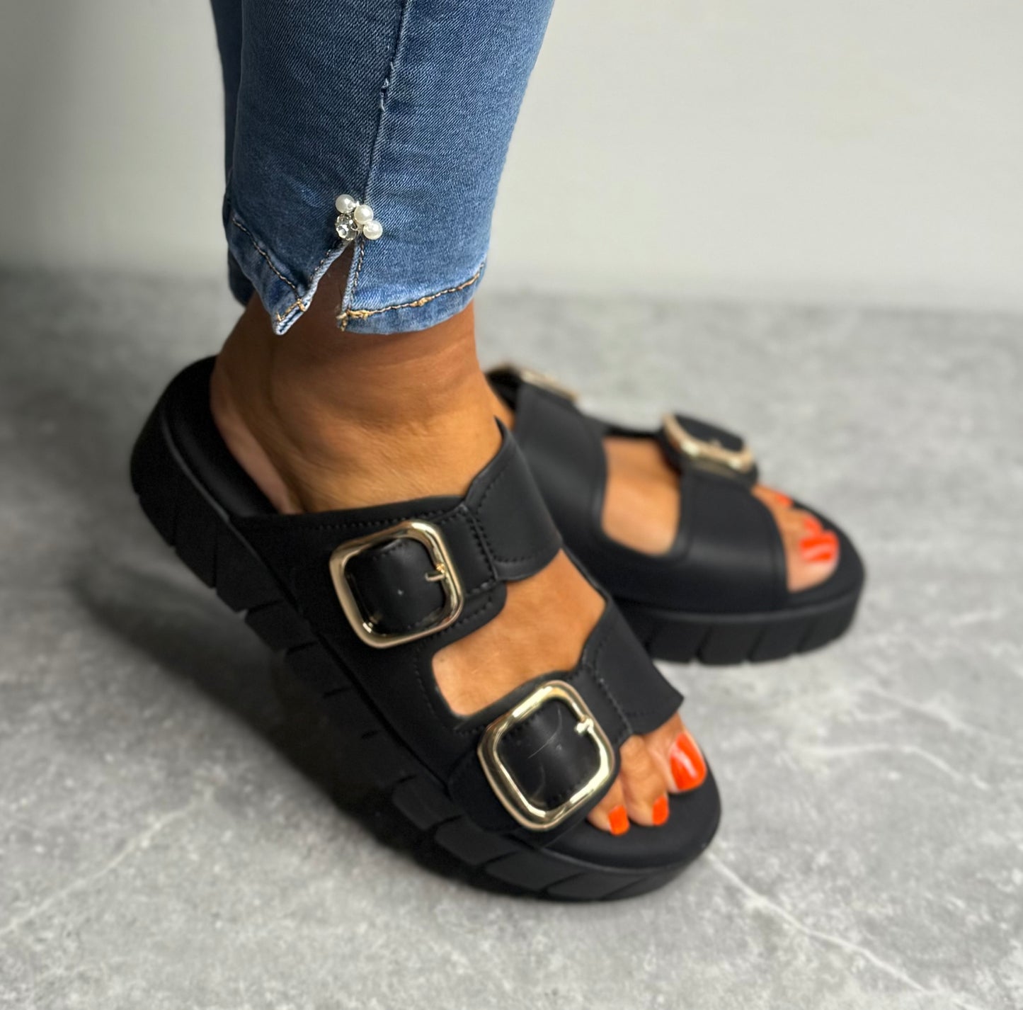 S Oliver - Black Buckle Slider