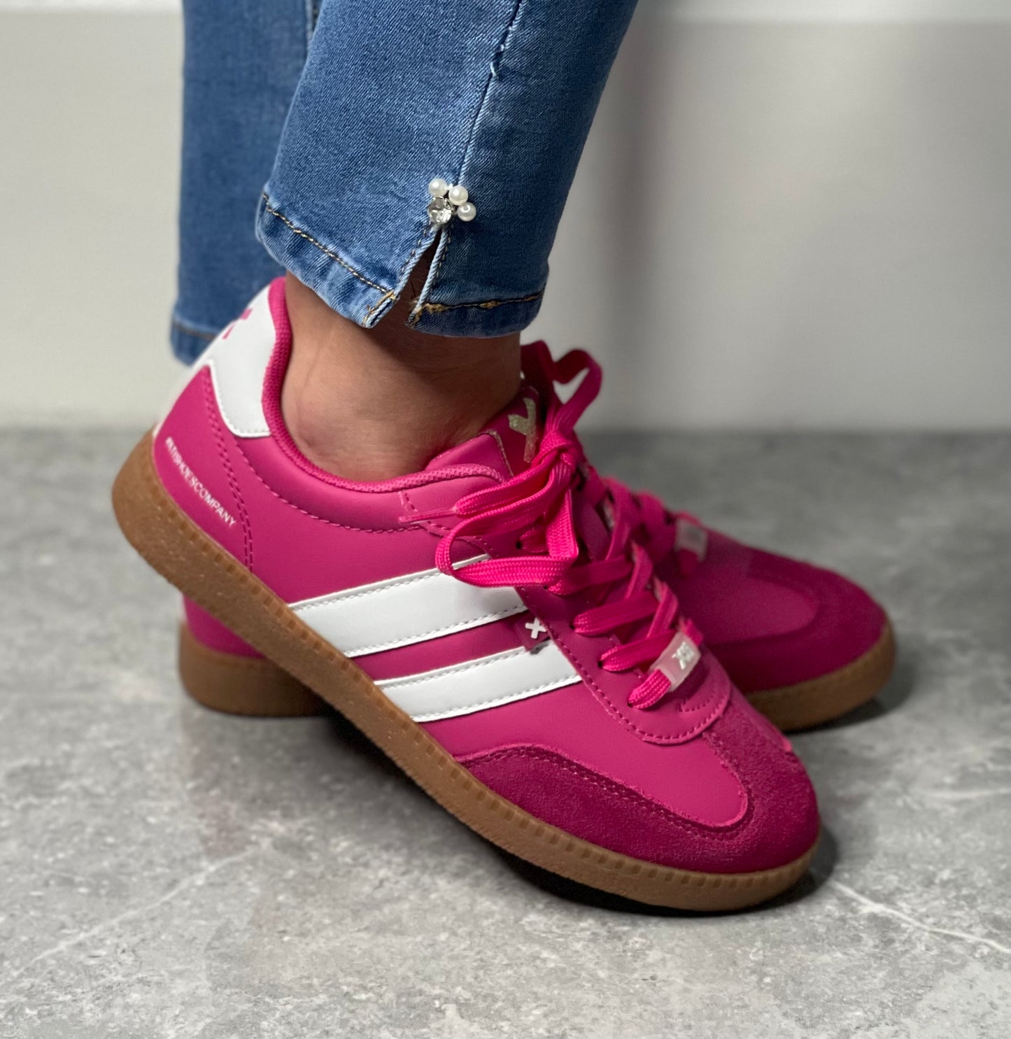 Xti - Fuchsia/White Side Stripe Gum Sole Trainer