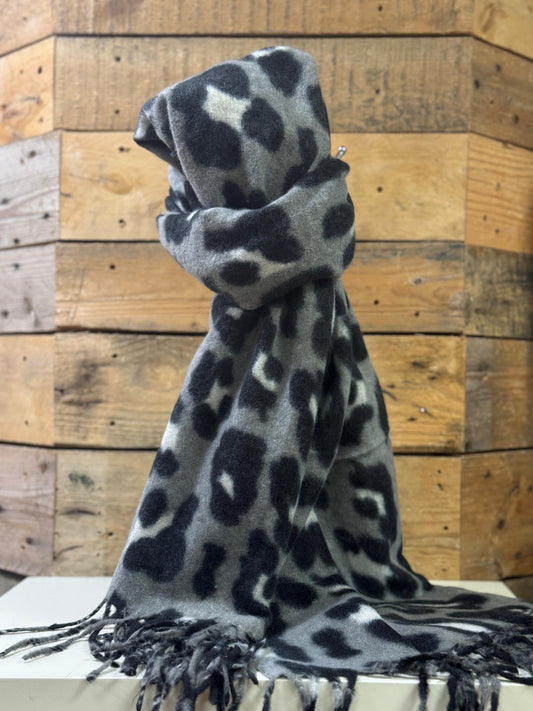 hannah k - Grey Leopard Print Scarf
