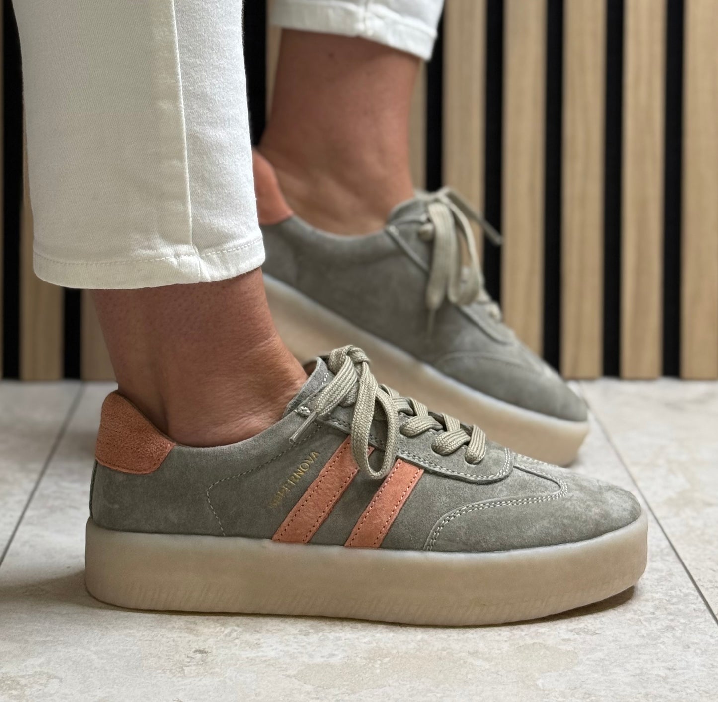 Drilleys- 'Fifty Four’ Peachy Leather Trainer