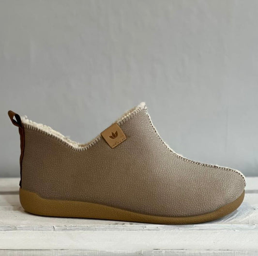 Lotus - 'Francisca" Natural Slipper