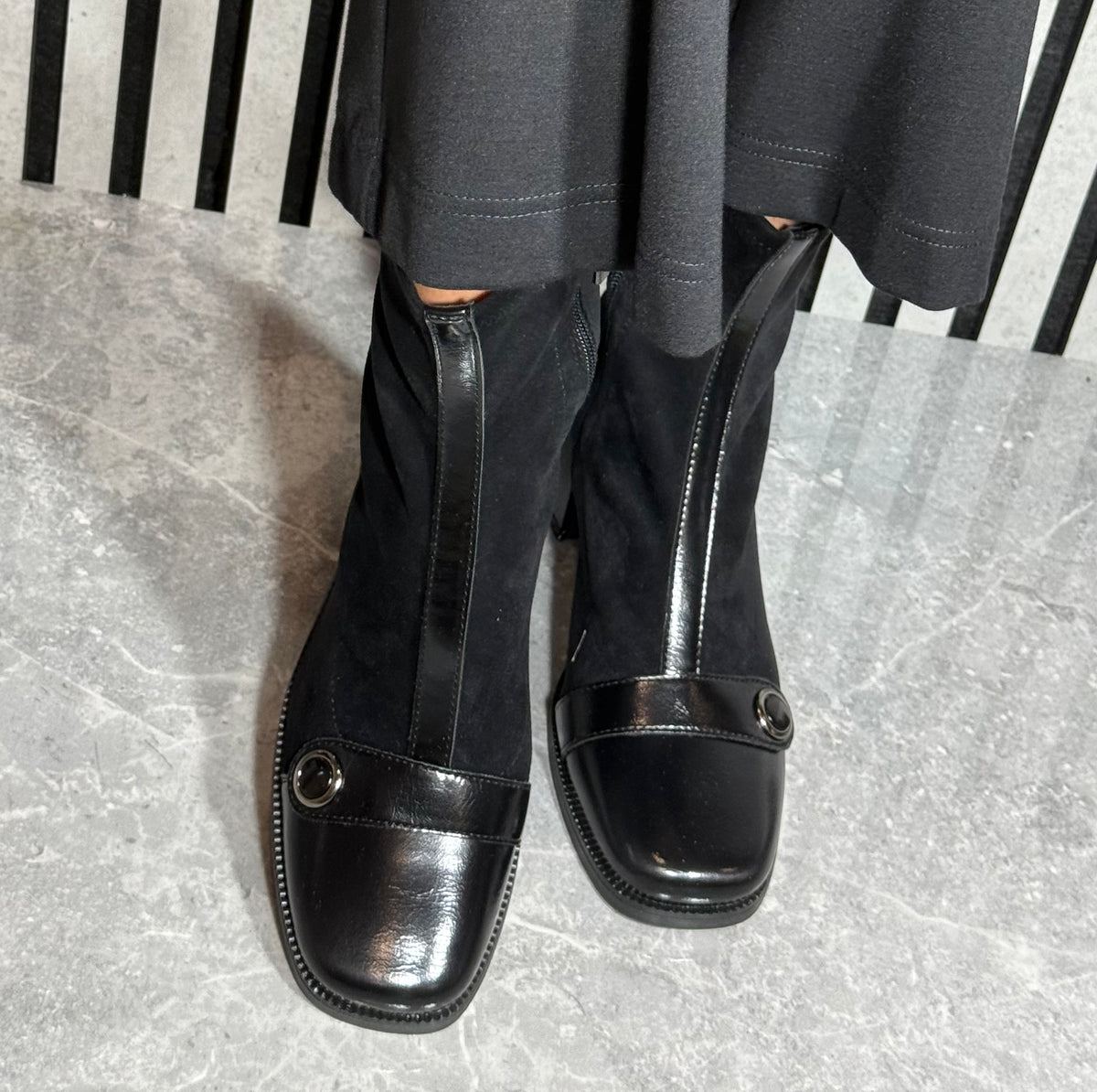 Patrizio Como - 'Serri' Black Detailed Suede Ankle Boot