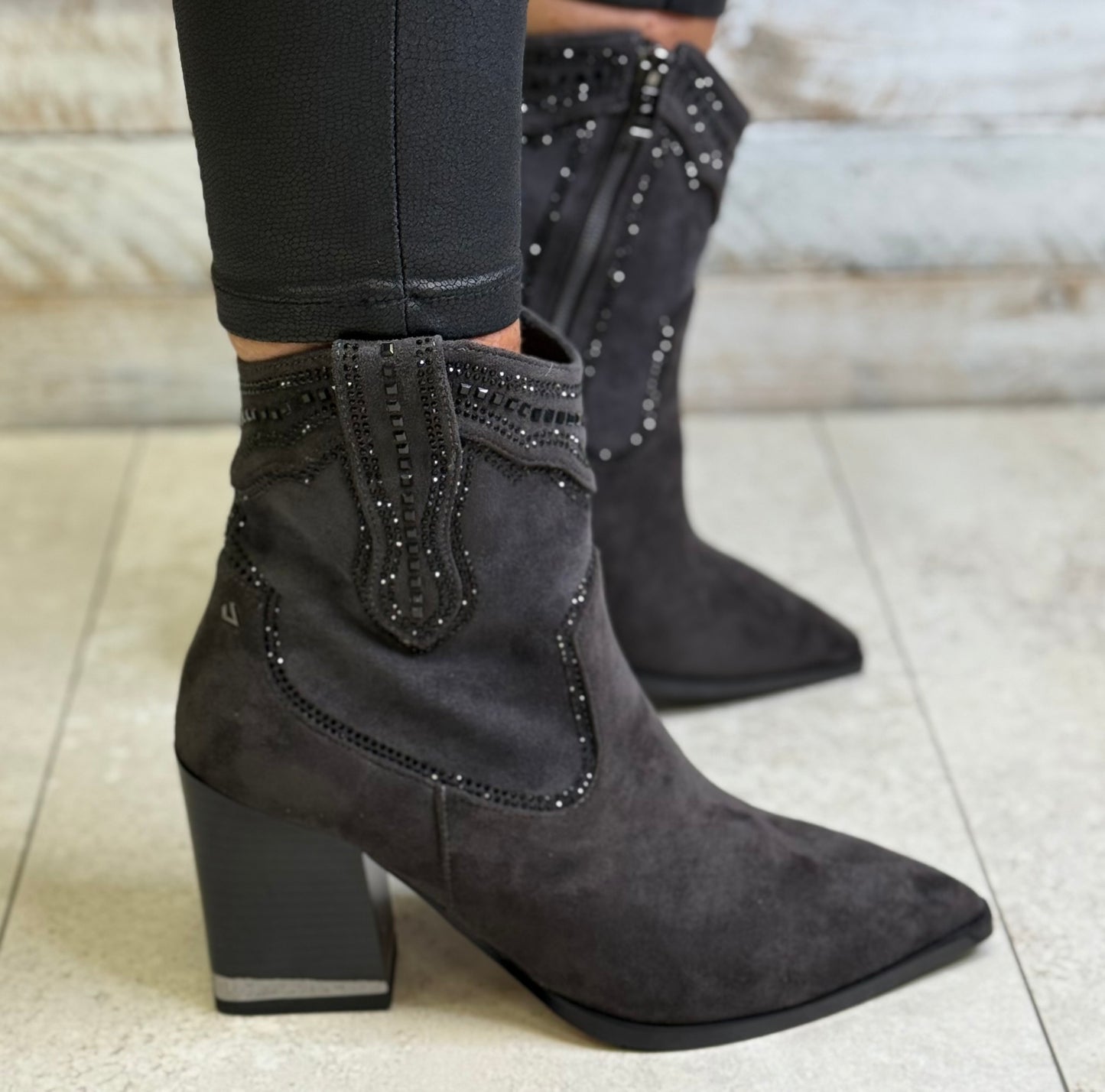 Una Healy - 'Baby Now' Winter Fog Cowboy Boot