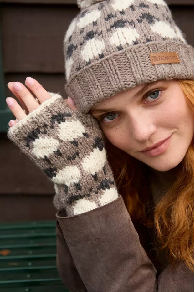 Pachamama - ‘Sheep’ Mushroom Merino Handwarmer
