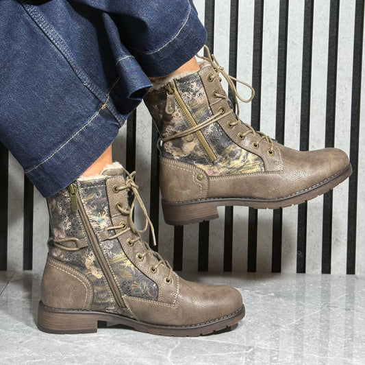 Mustang - Mud/Multi Lace Boot