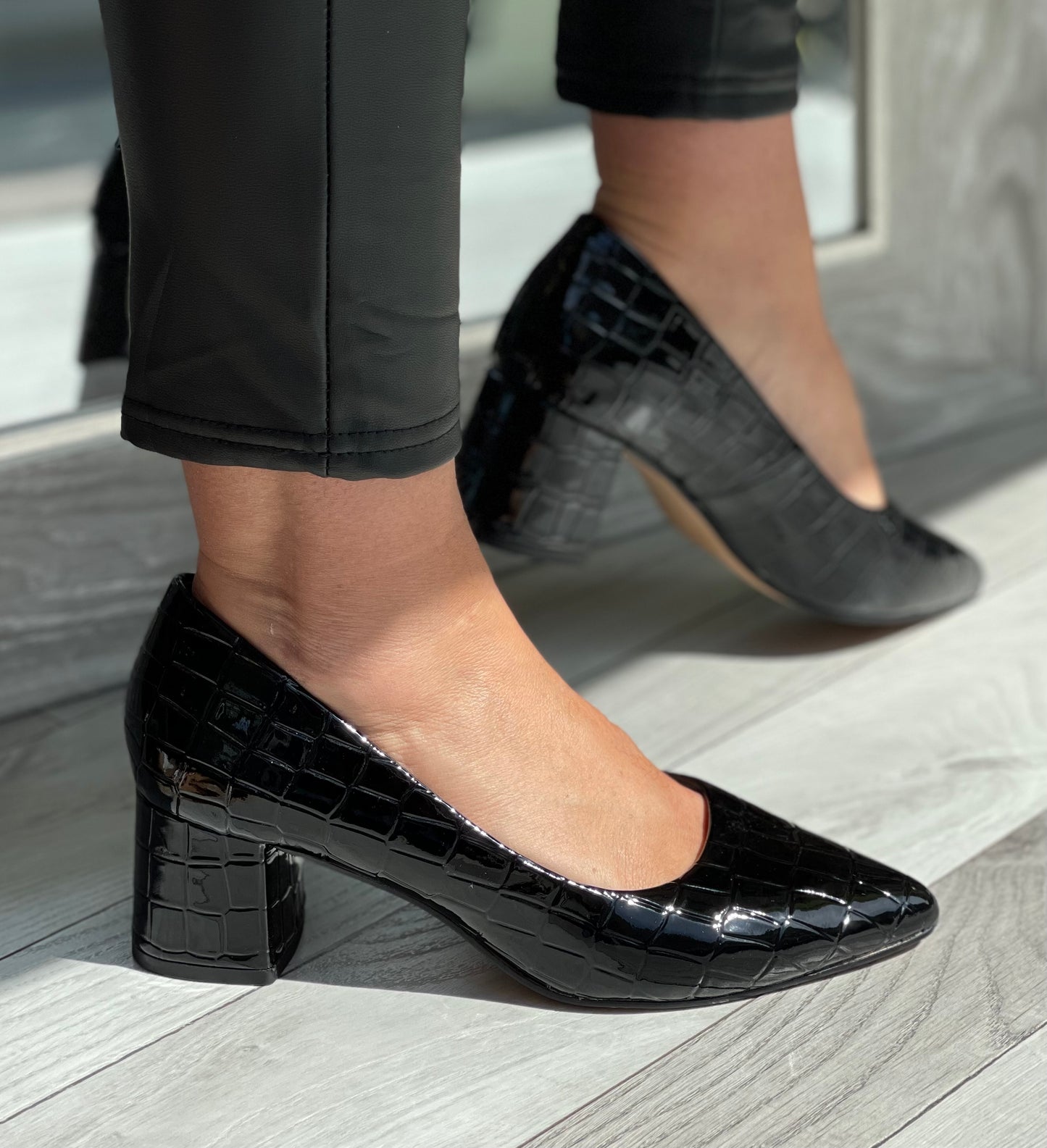 Jana - Black Croc Patent Block Heel Shoe