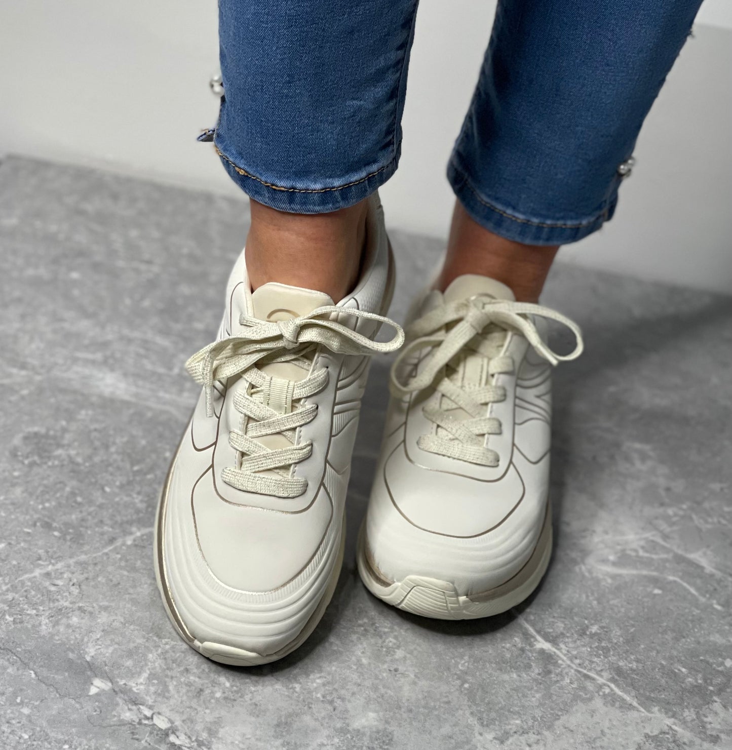 Tamaris Comfort - Off White Detailed Lightweight Trainer