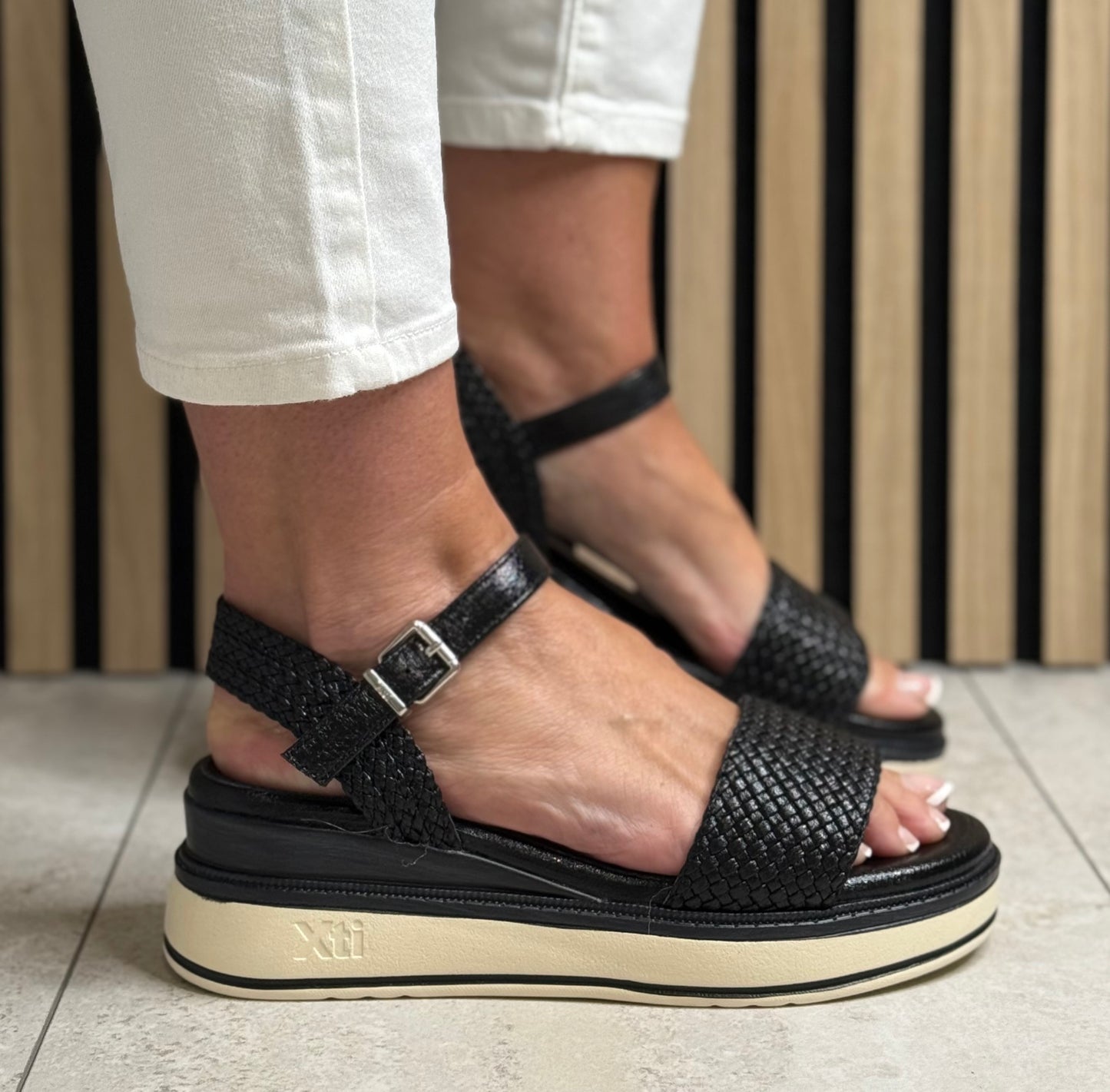 Xti - Black Detailed Wedge Sandal (145251)