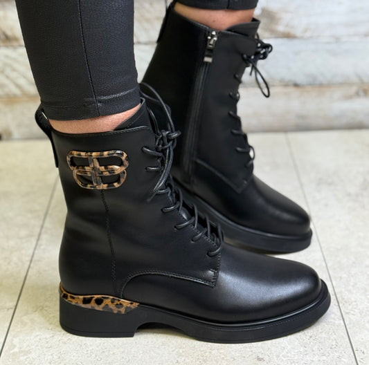Redz - Black Animal Trim Leather Boot