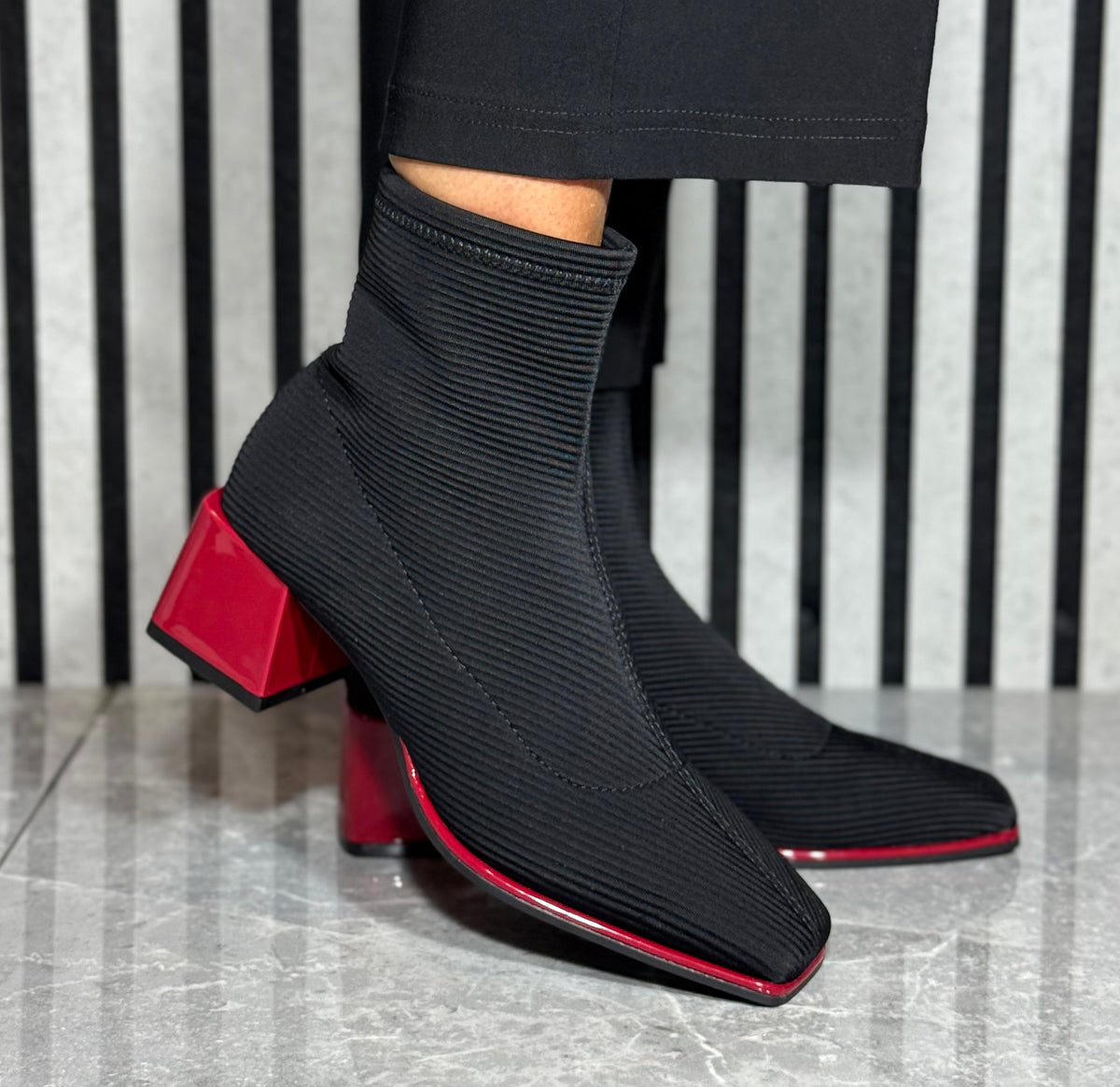 Gioseppo - Black/Red Block Heel Ankle Boot