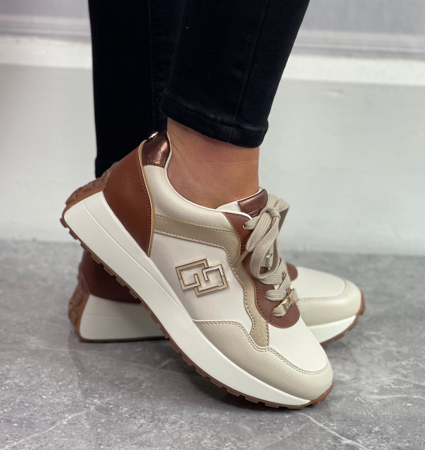 Tommy Bowe For Her - 'Touye' Timeless Gold Trainer