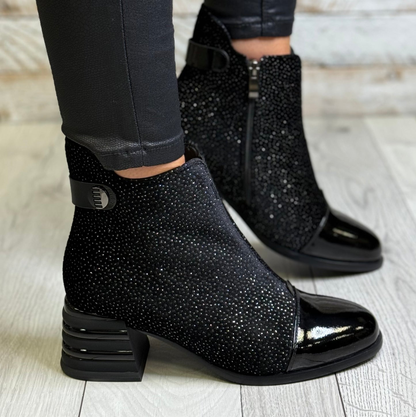 Redz - Black Sparkle Combo Boot