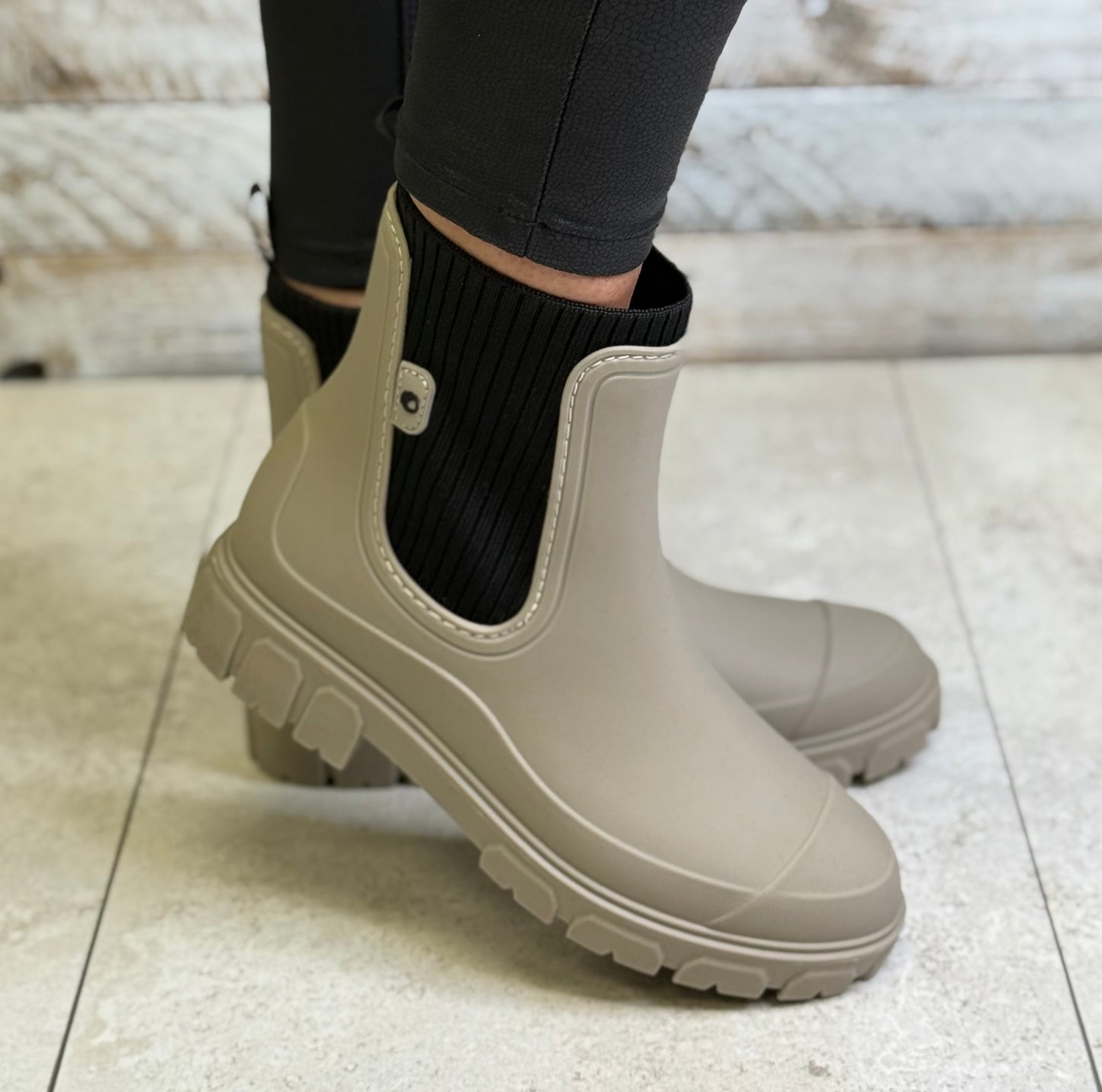 Jana - Taupe 'Coshy' Boot