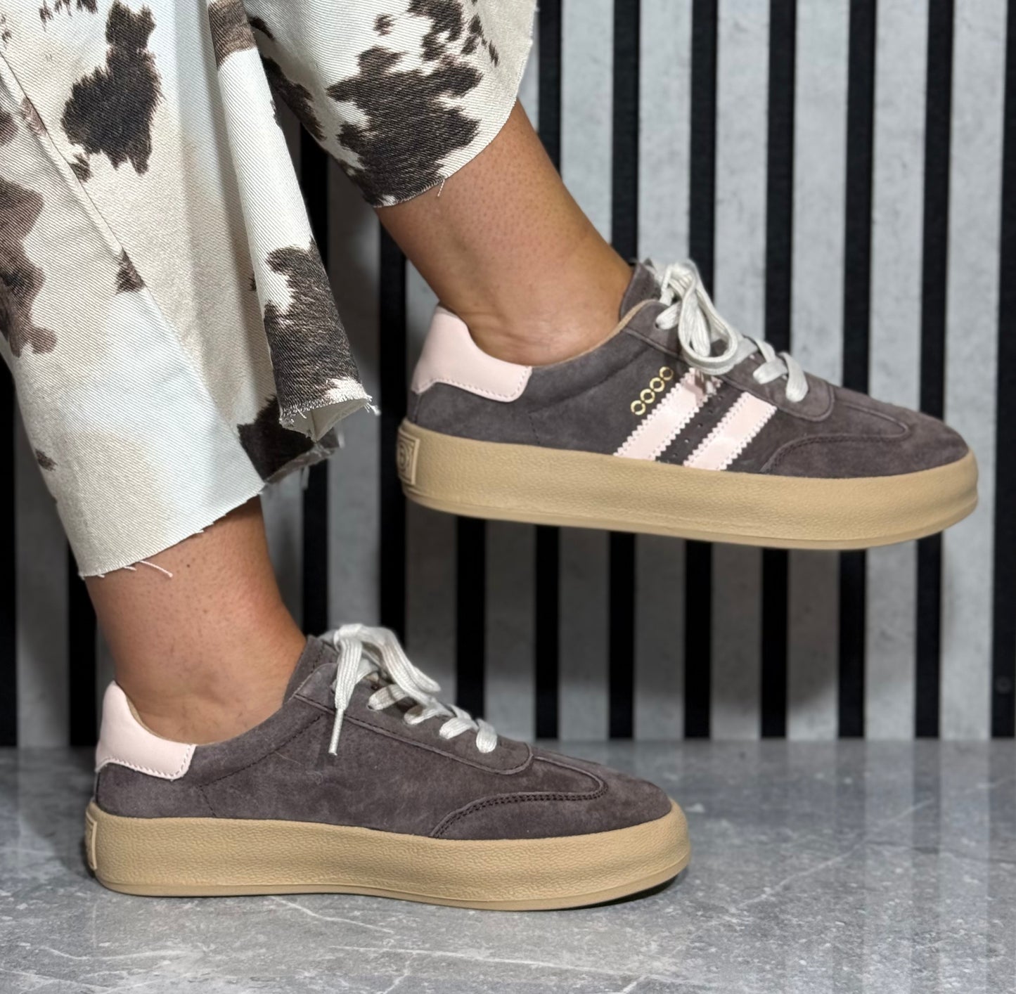 Drilleys- 'Thirty Three' Pink Truffle Trainer