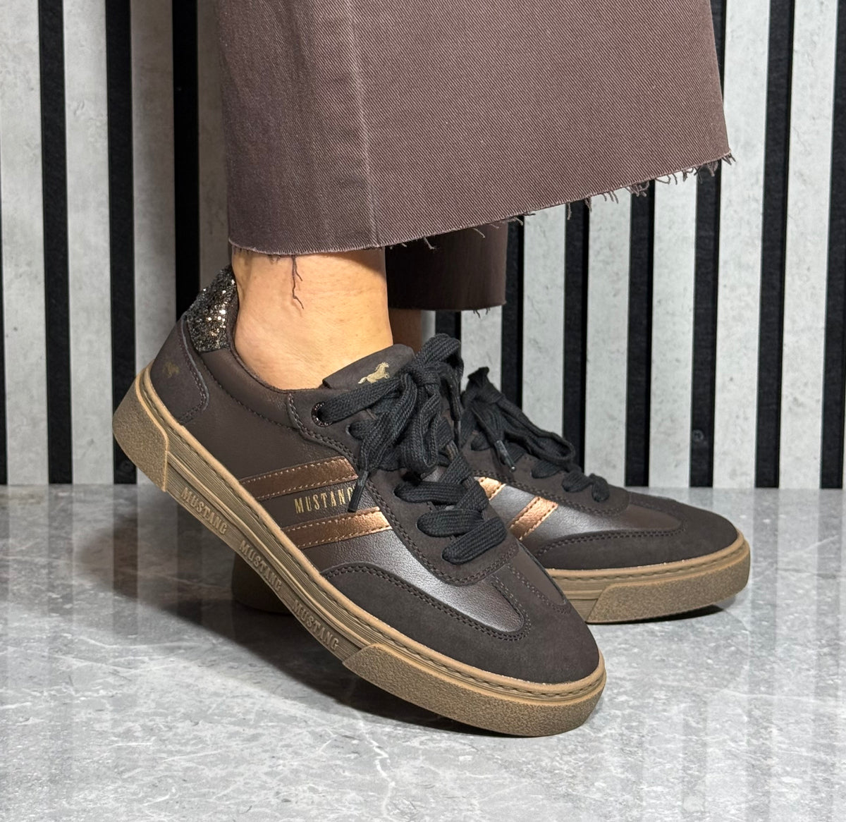 Mustang - Mocca Side Stripe Gum Sole Trainer