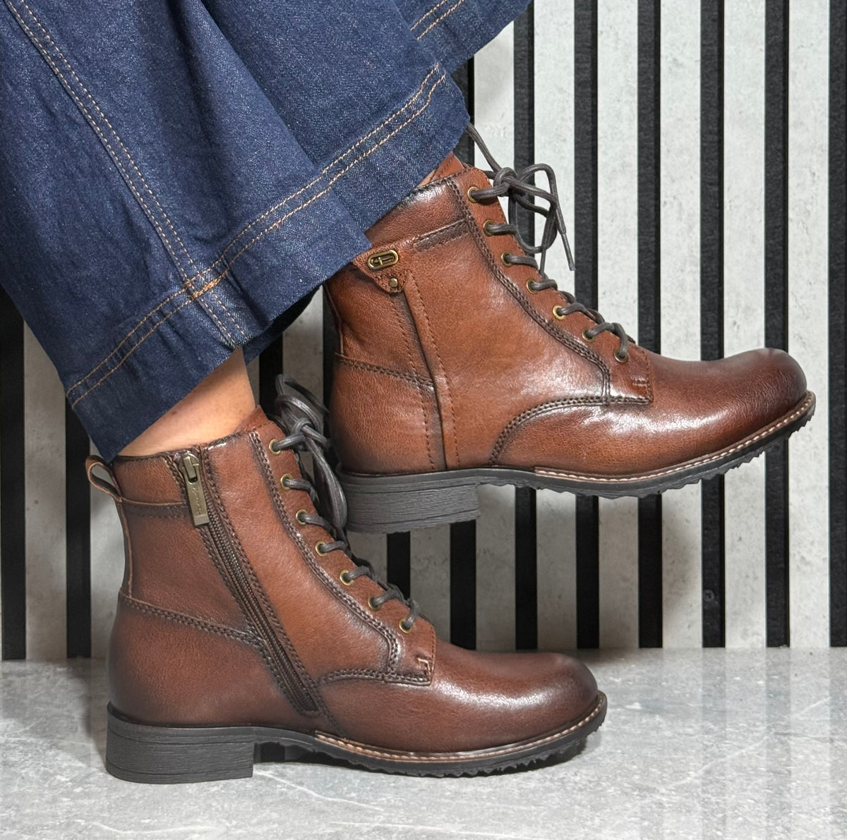 Tamaris - Cognac Detailed Leather Boot