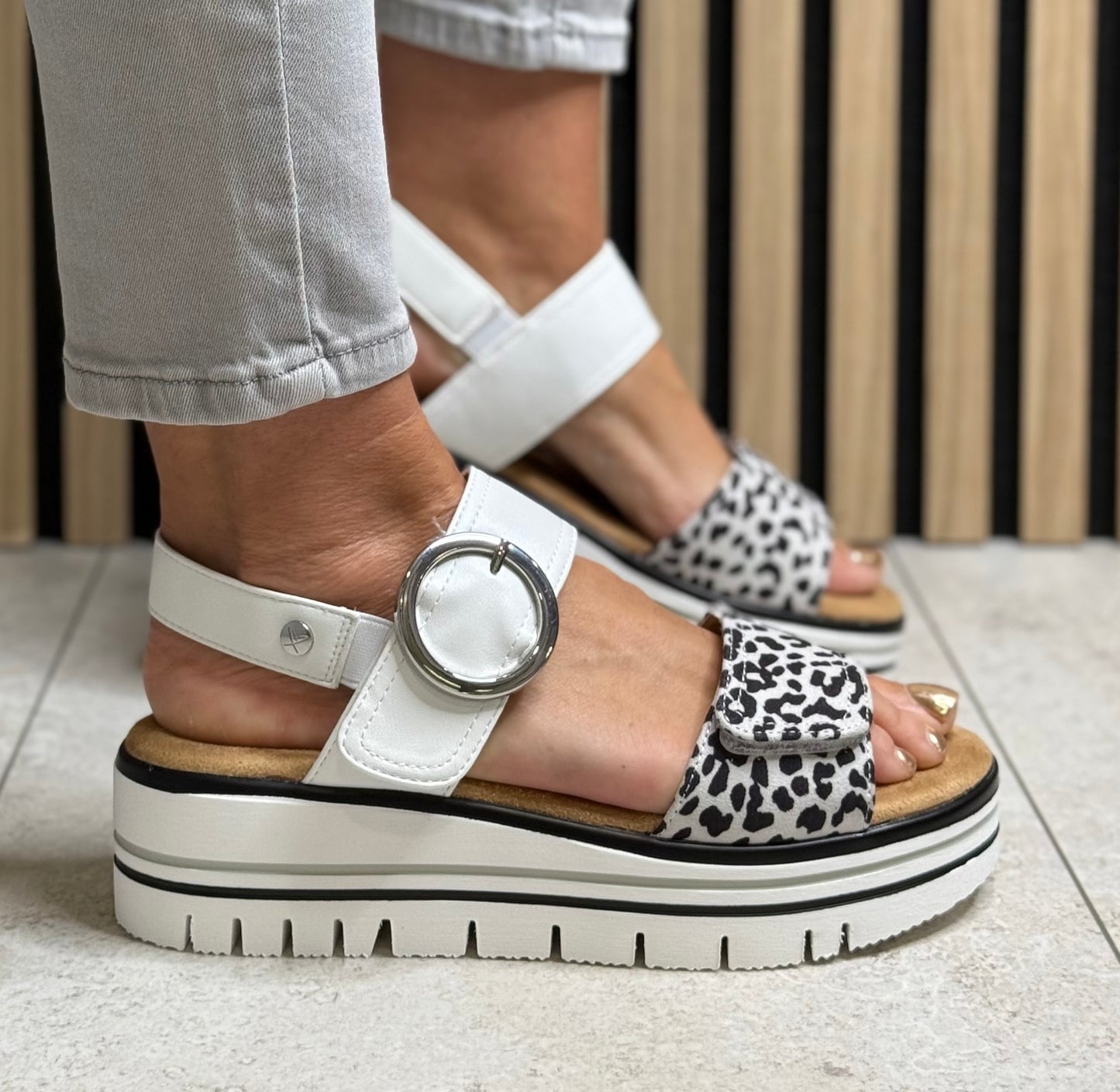Lunar - 'Ronda' White Combo Sandal