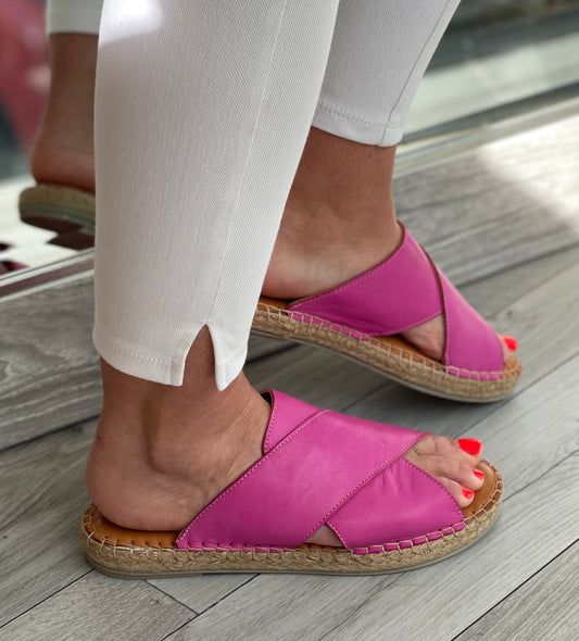 Lazy Dogz - 'Santorini' Fuchsia Leather Mule